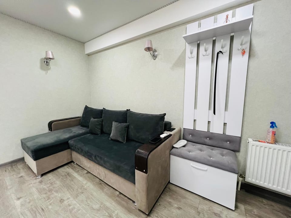 Living room, Seating area, internet