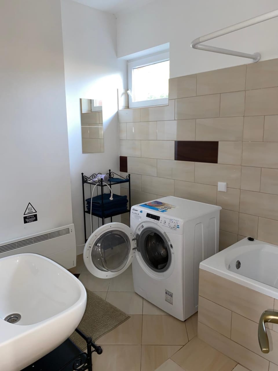Budapest Airport Accomodation in V2 Apartment in Budapest