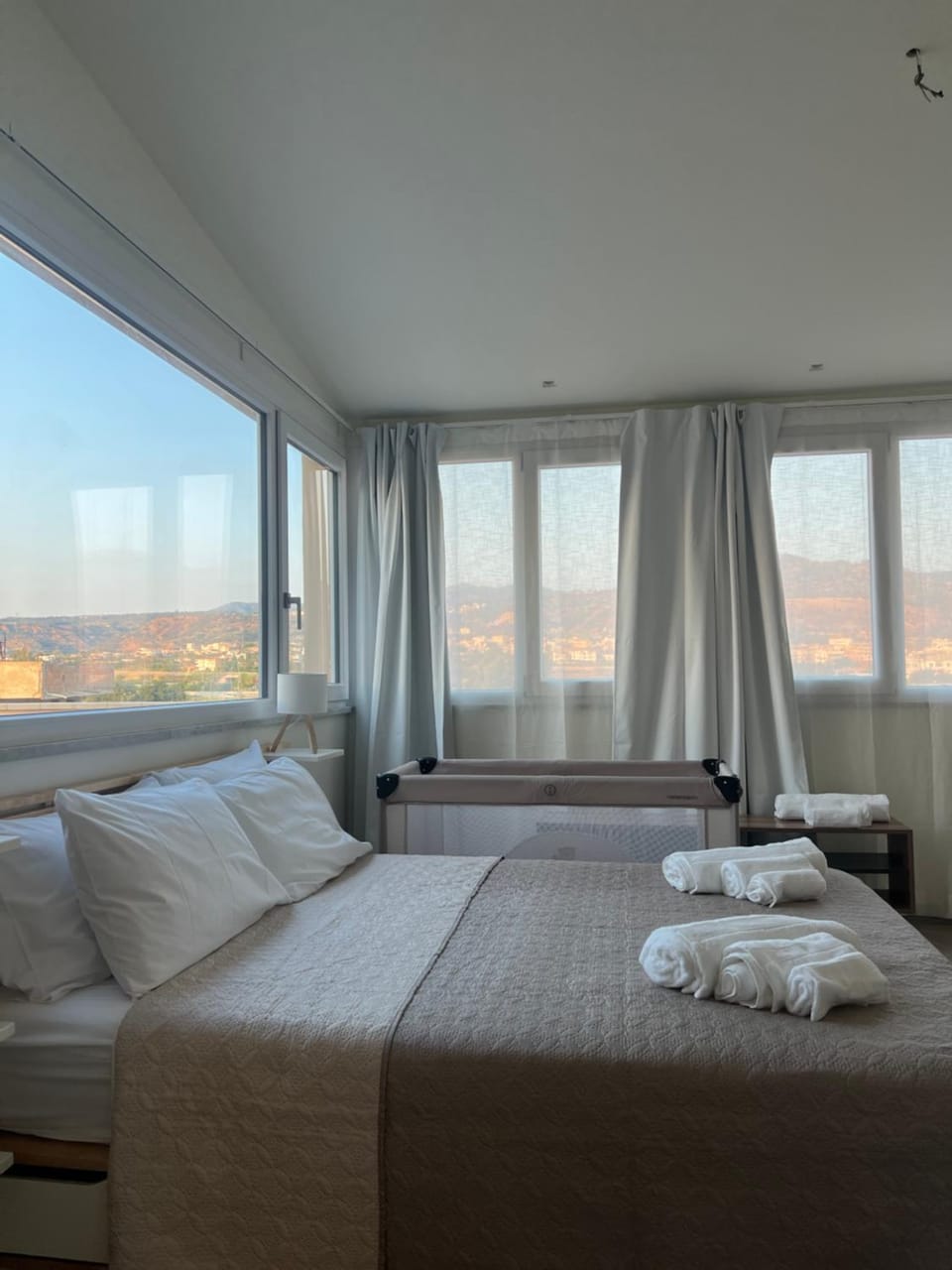 Bed, Natural landscape, Bedroom, towels