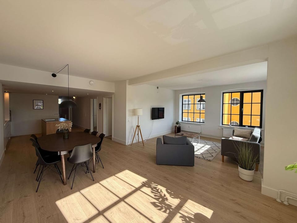 Modern & Stylish Serviced Apartment in Odense Apartment in Region of Southern Denmark