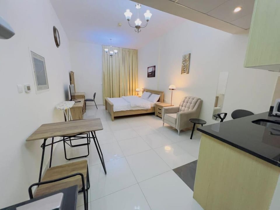 Mahenti - Elite 1 · Large balcony with all u need Apartment in Dubai