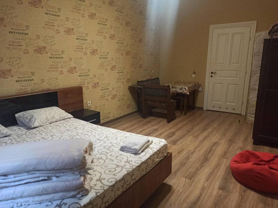 Квартира для 15 осіб,15 хв пішки від жд вокзалу Apartment in Lviv