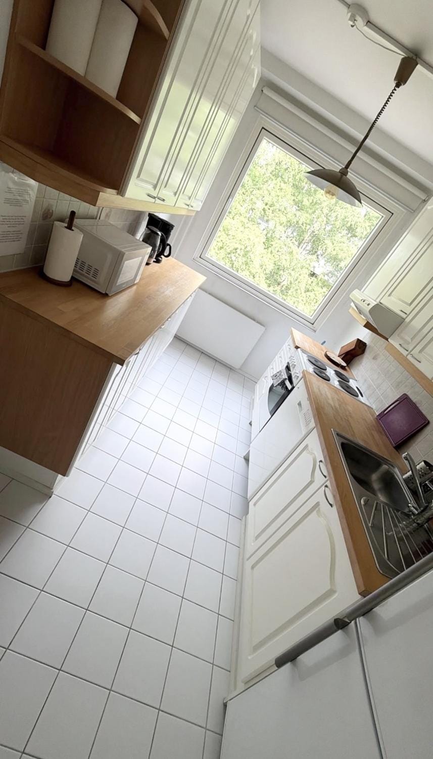HHH PIKKUCASA Beautiful Helsinki apartment close to Lauttasaari metro Apartment in Helsinki