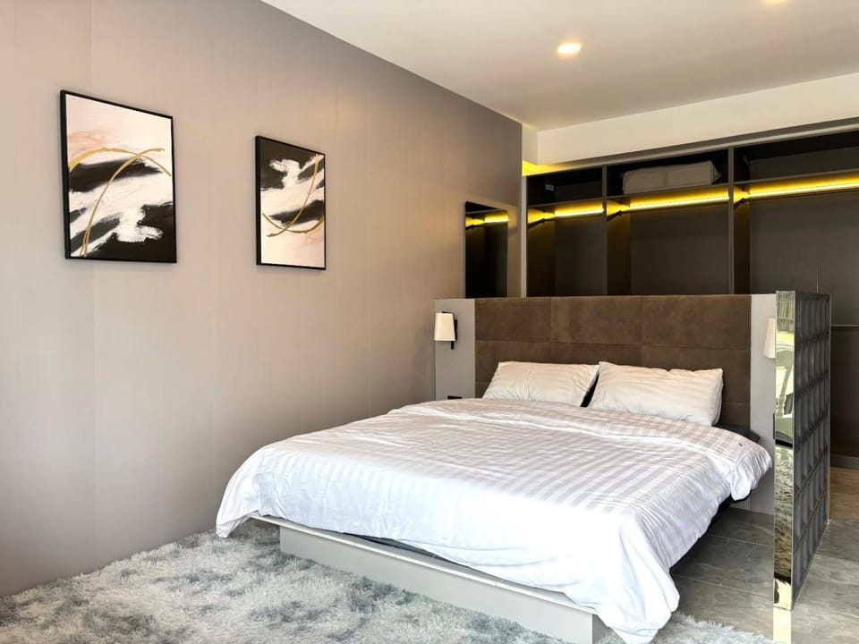 House in the heart of Thonglor, Bangkok, 8 min to BTS Apartment in Bangkok