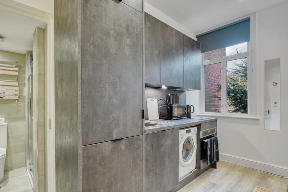 Bright & Cozy Hideaway Apartment in Bromley