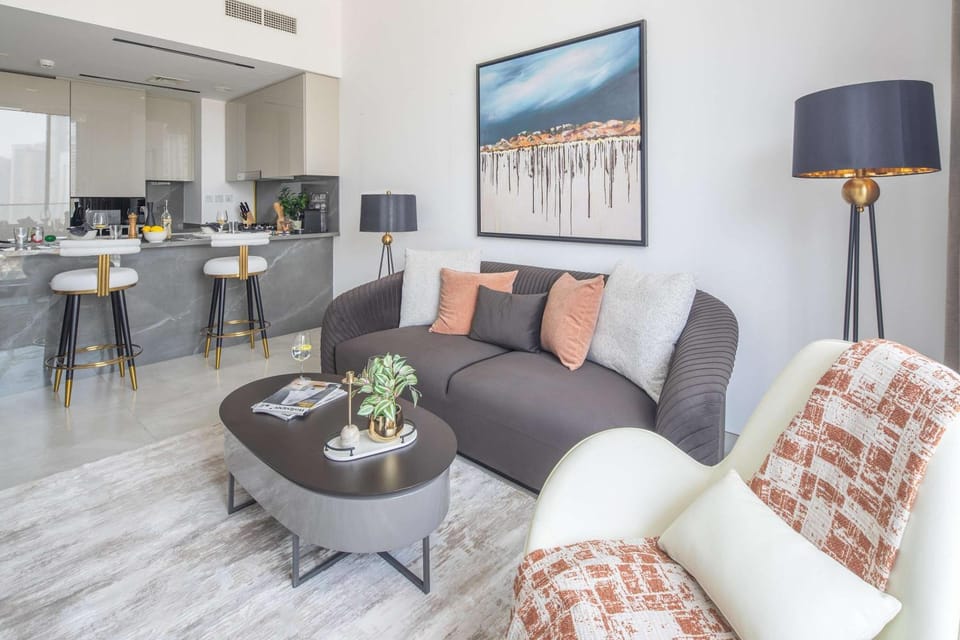 Kitchen or kitchenette, Living room, Seating area, Dining area