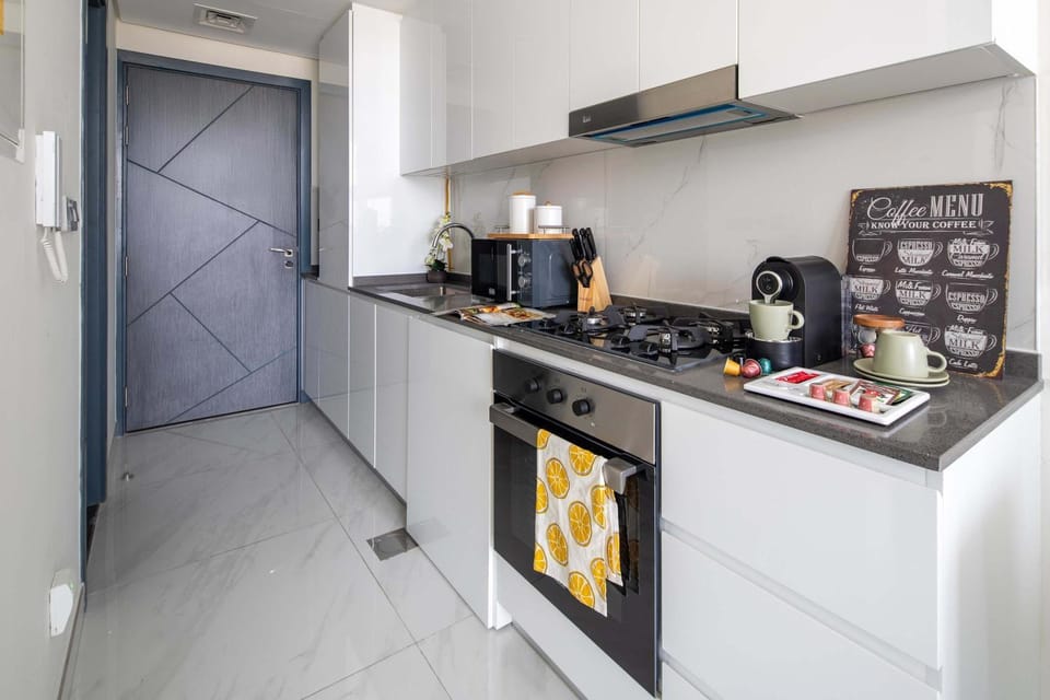 Kitchen or kitchenette, oven, stove