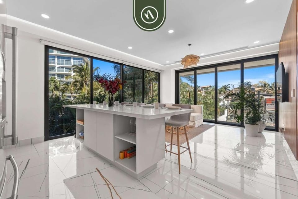 Kitchen or kitchenette, kitchen
