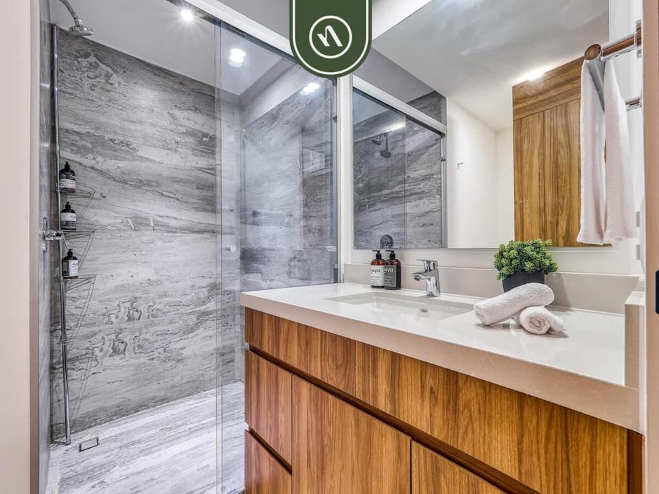 Bathroom, Bath