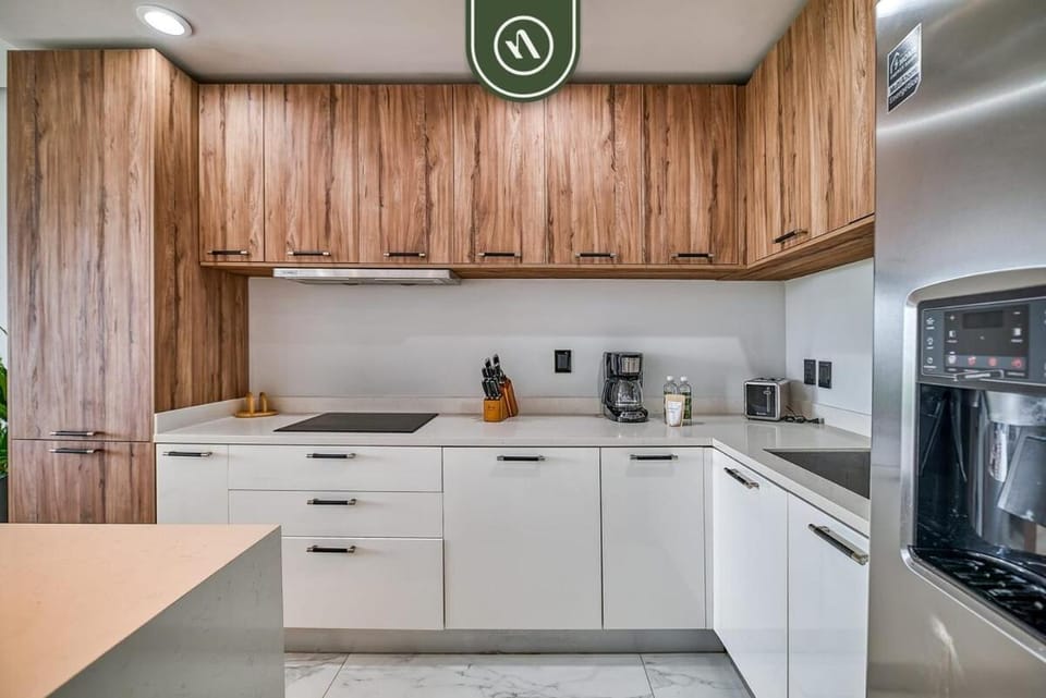 Kitchen or kitchenette, kitchen