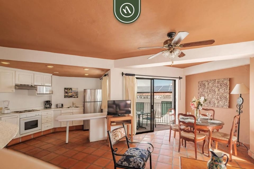 Kitchen or kitchenette, kitchen