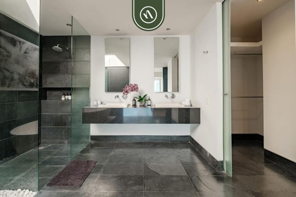 Bathroom, Bath