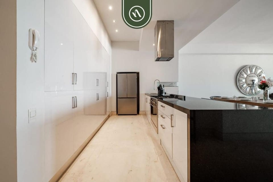 Kitchen or kitchenette, kitchen