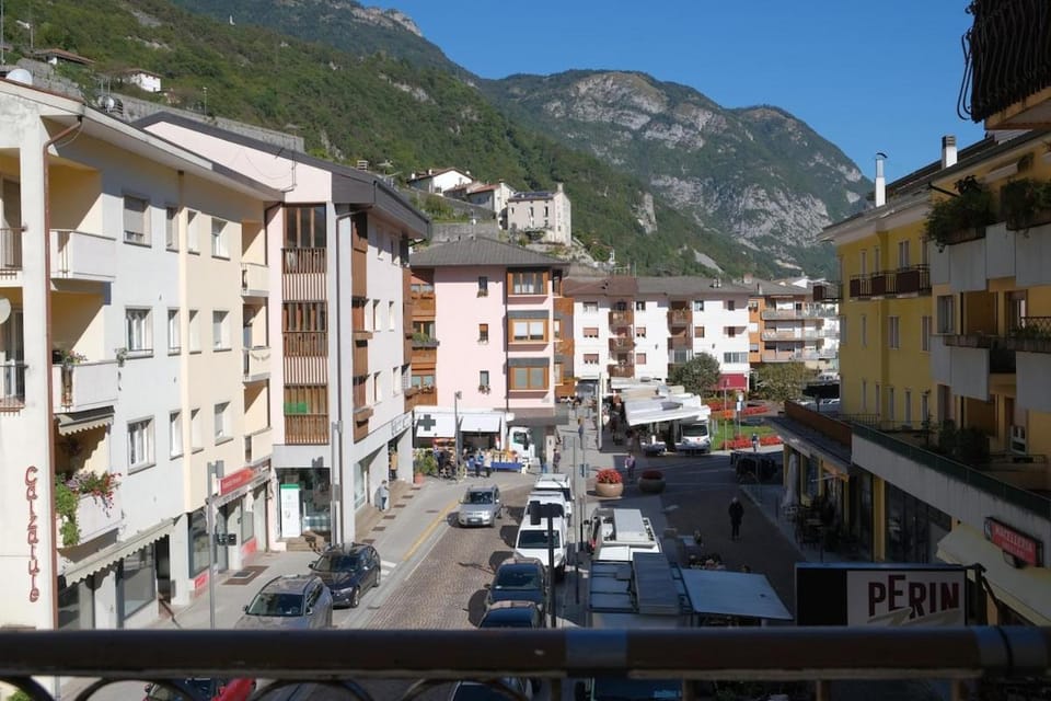 Bird's eye view, Street view