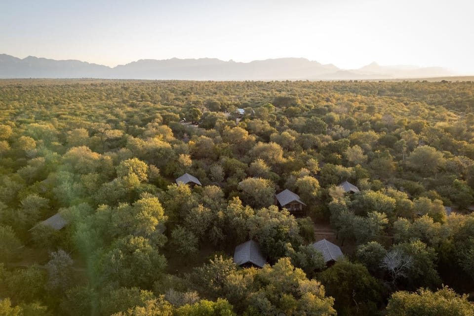 Property building, Bird's eye view, View (from property/room), Garden view, Mountain view
