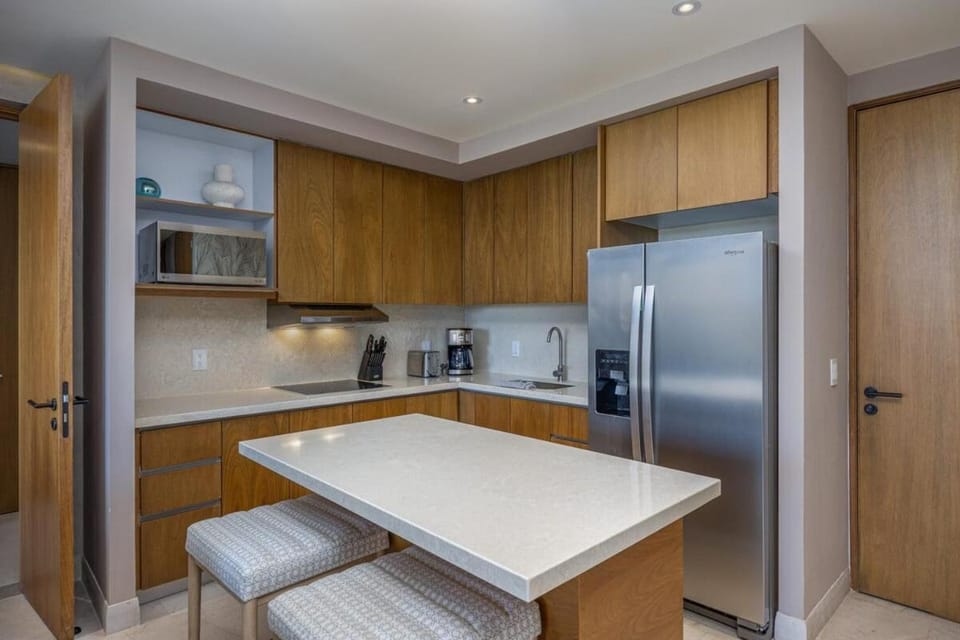 Kitchen or kitchenette, kitchen
