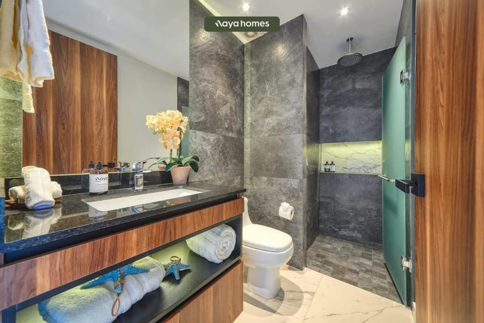 Bathroom, Bath