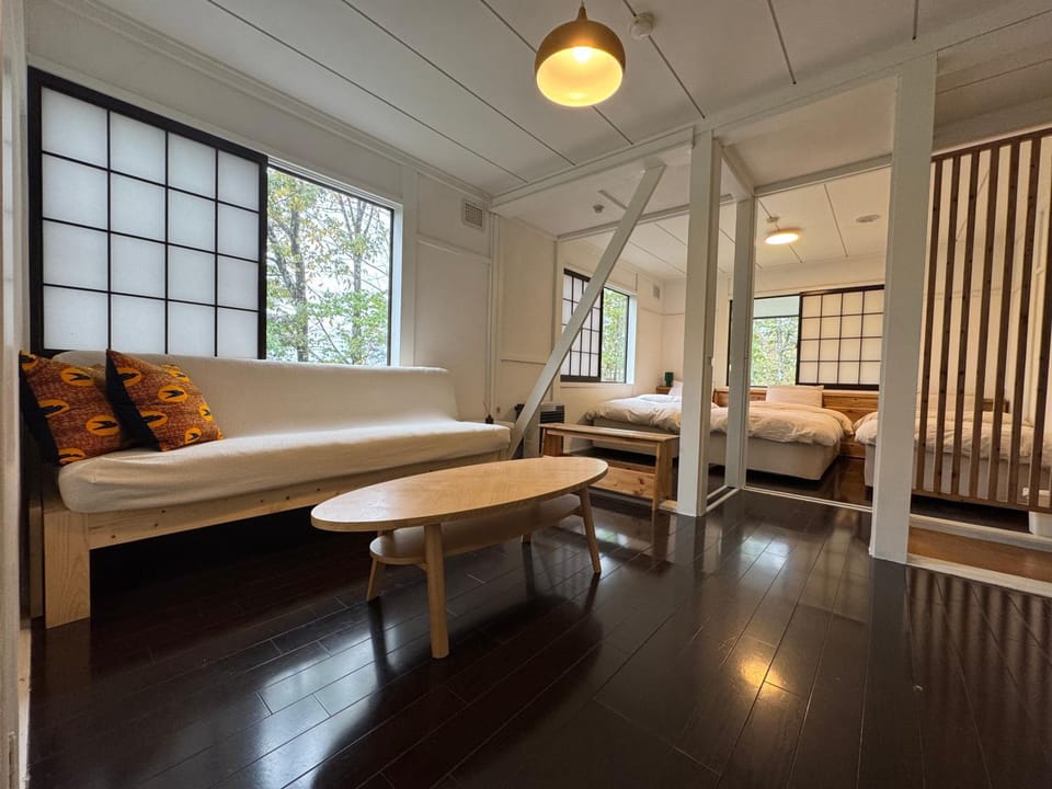 Photo of the whole room, Bedroom