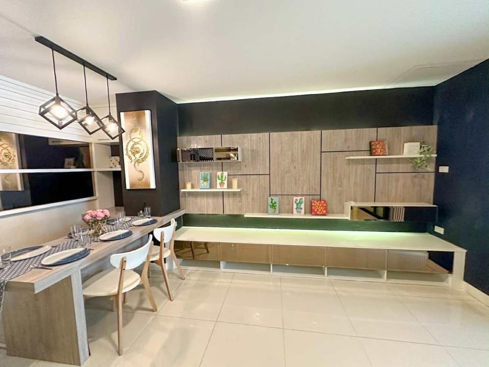 Private house in the city for Fam Apartment in Chiang Mai