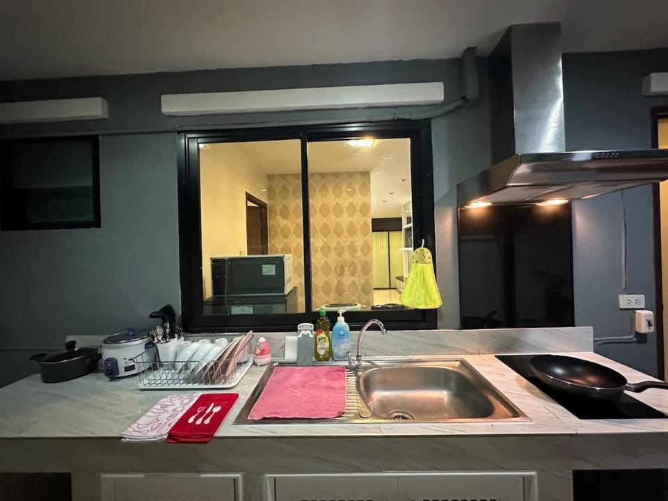 Private house in the city for Fam Apartment in Chiang Mai
