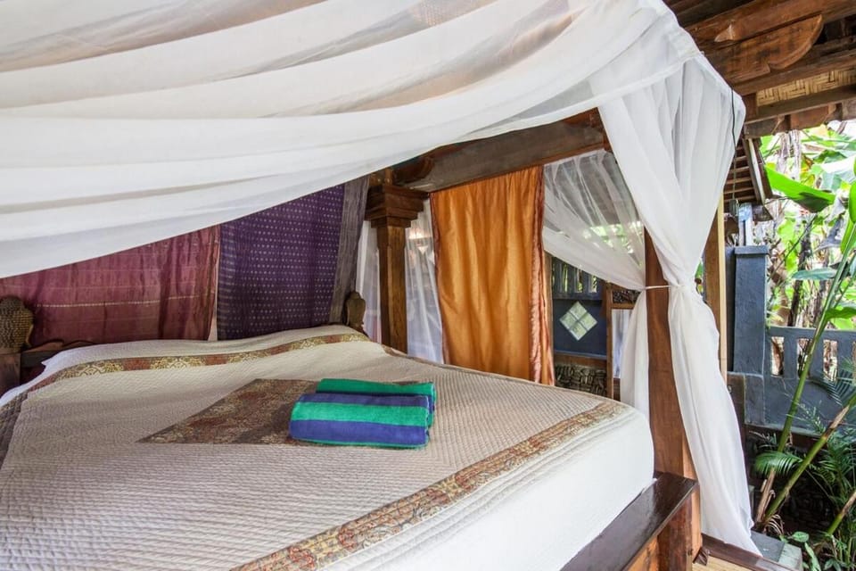 Secluded jungle villa w private pool & serene view House in Abiansemal