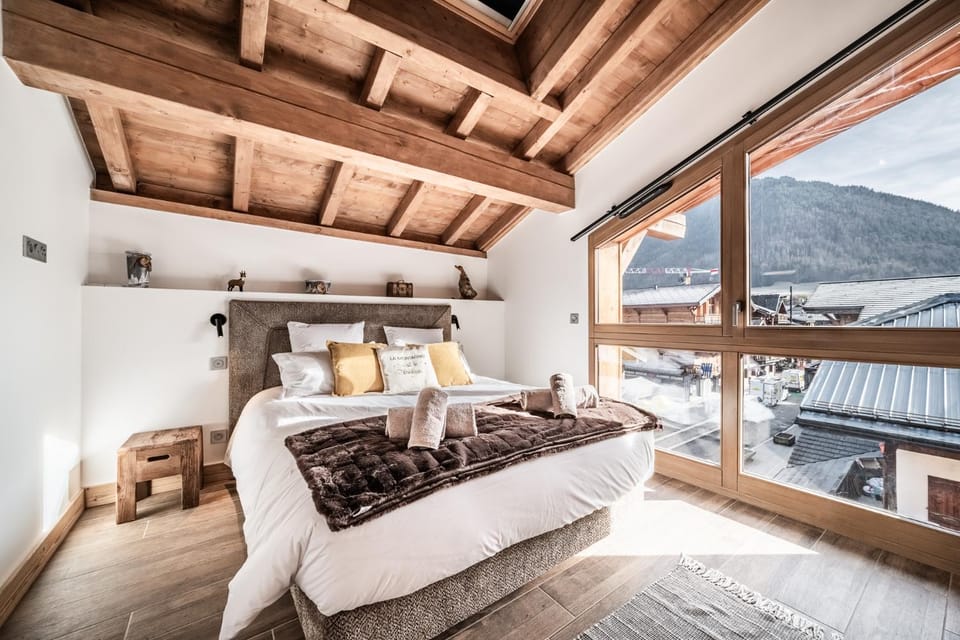 View (from property/room), Photo of the whole room, Bedroom