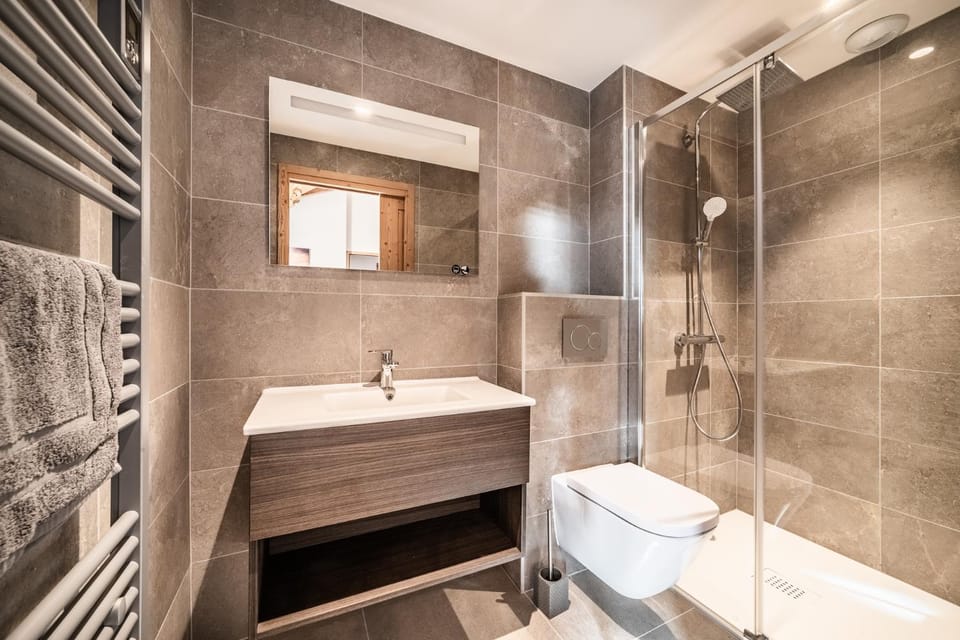 Shower, Bathroom