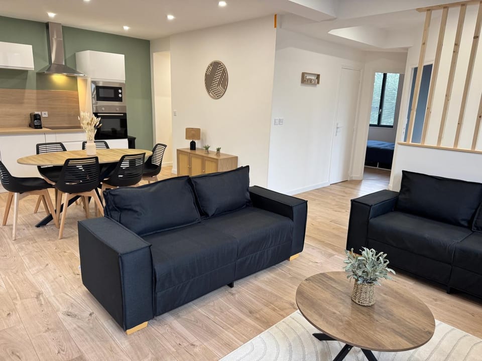 Kitchen or kitchenette, Living room, Dining area