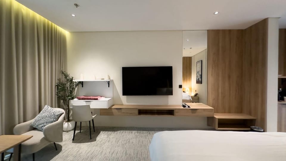 TV and multimedia, Seating area