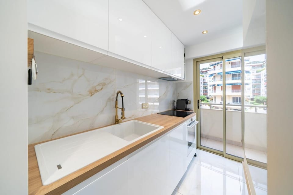 Upscale apartment next to La Croisette Apartment in Cannes