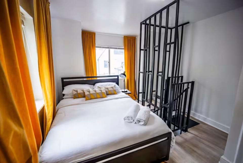 Bright 1-Bedroom Loft in Converted Garage with Private Entrance Apartment in New Rochelle