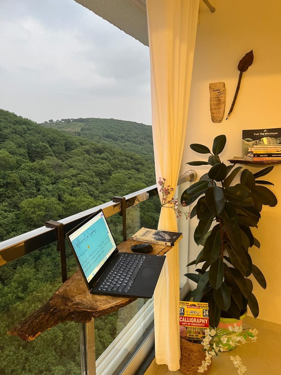 Casa Symphony- Hill View Spacious Studio in Baner-Pashan Apartment in Pune