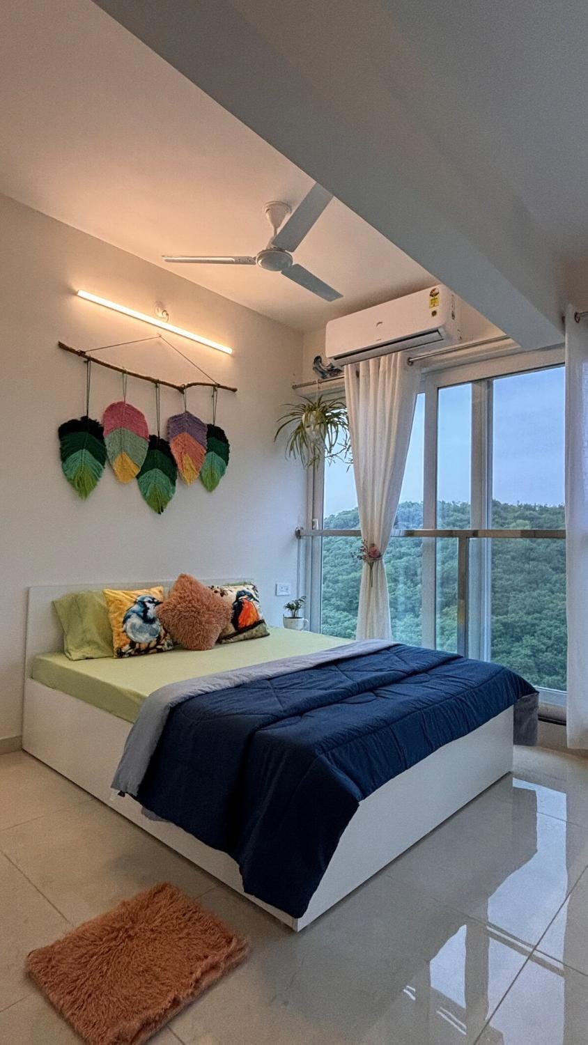 Casa Symphony- Hill View Spacious Studio in Baner-Pashan Apartment in Pune
