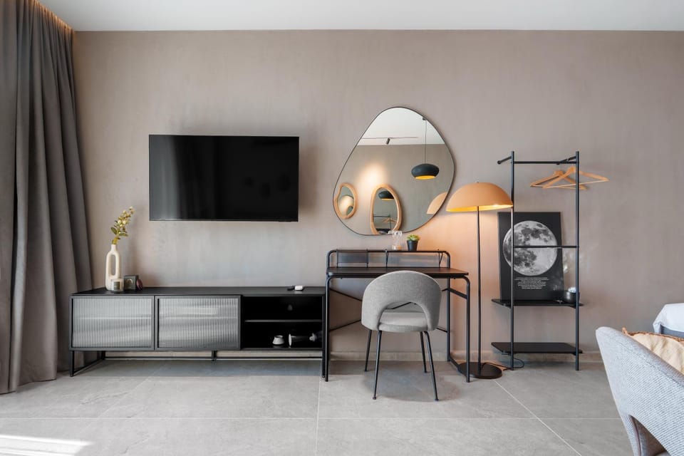Communal lounge/ TV room, TV and multimedia, Living room, Seating area