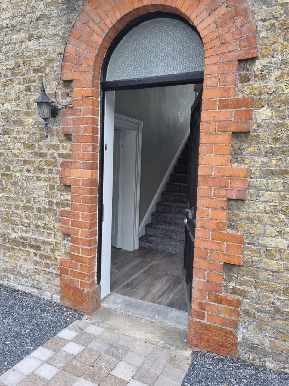 Facade/entrance