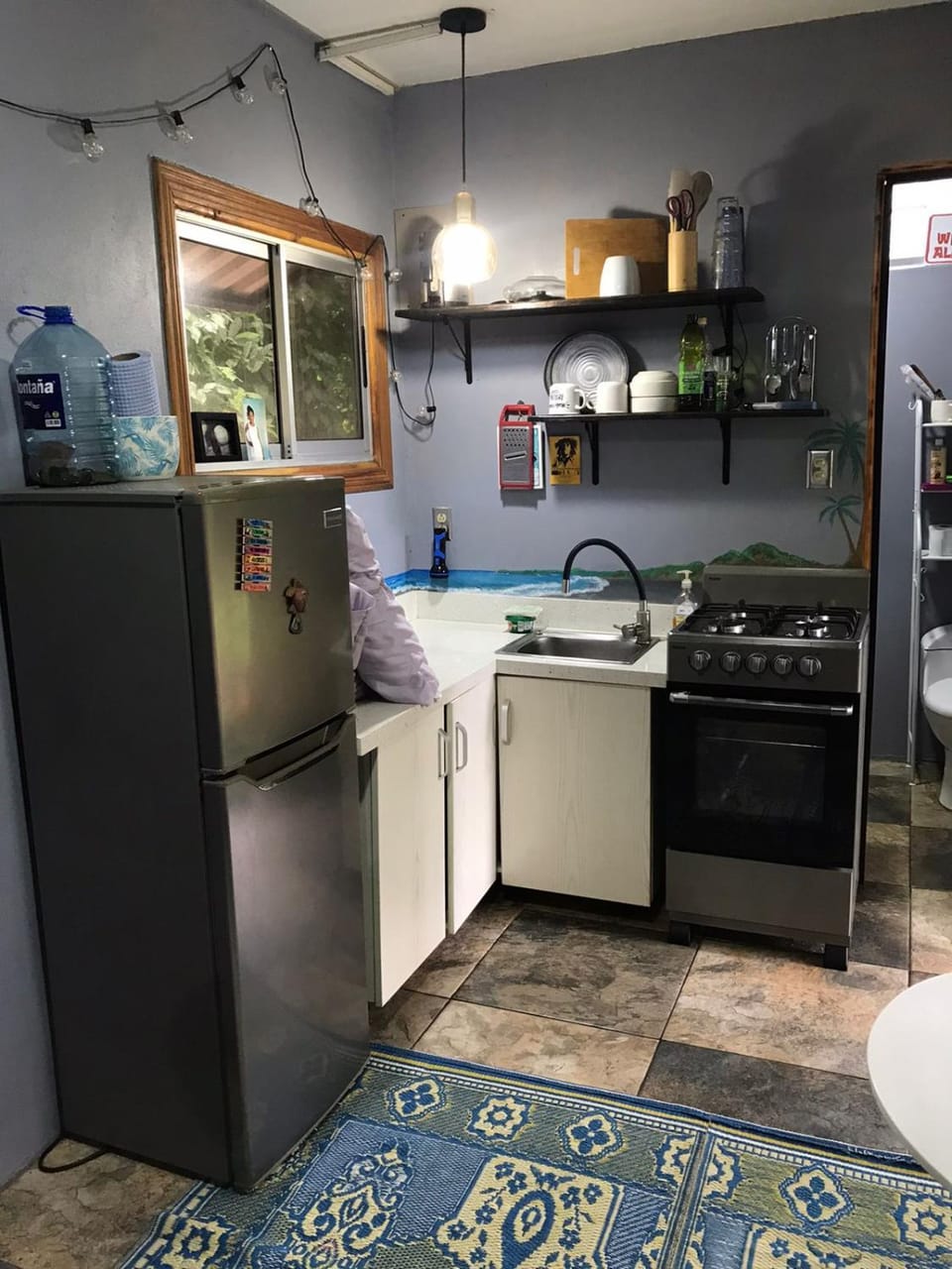 Kitchen or kitchenette, oven