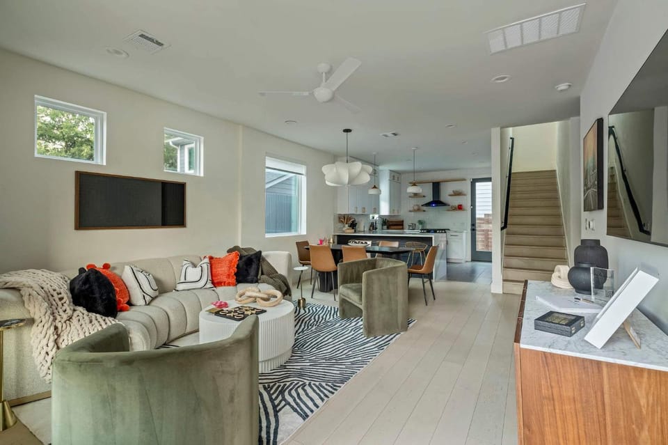 Bach & Bubbly House - 5BR, Pool, Gym & Glam Room - Villa House in Austin
