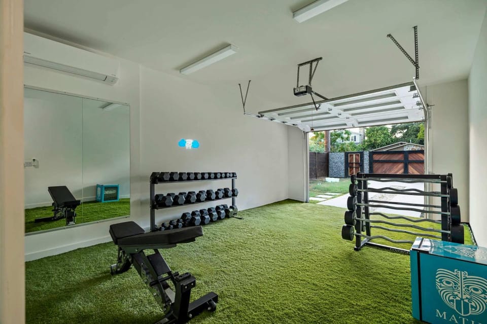 Bach & Bubbly House - 5BR, Pool, Gym & Glam Room - Villa House in Austin