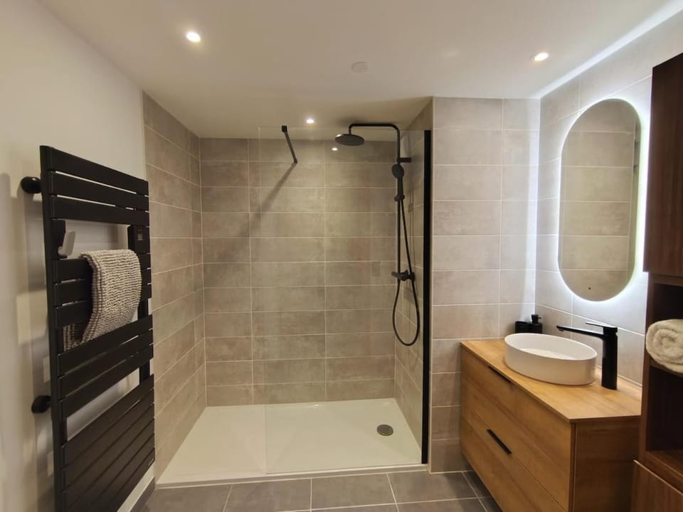 Shower, Bathroom