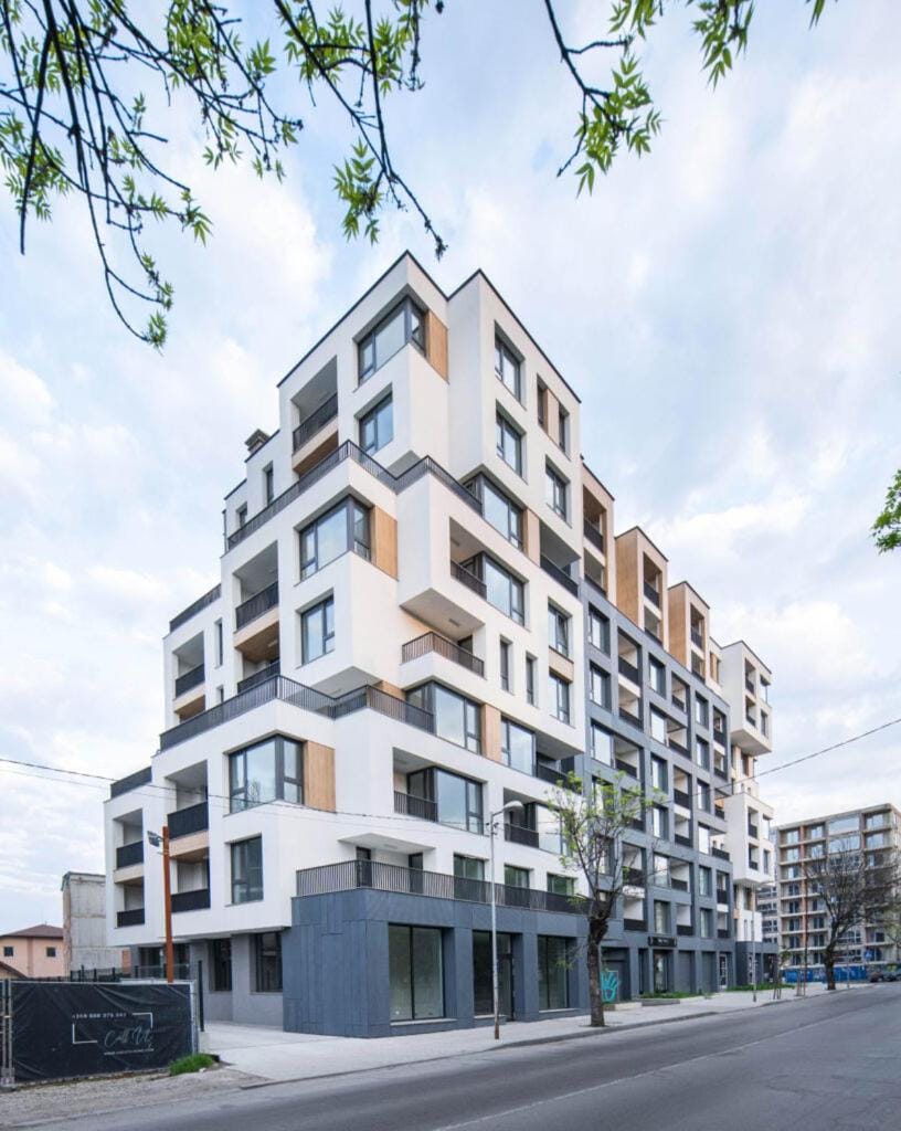 Property building, Day, Location