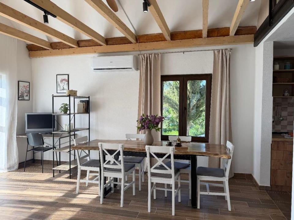 Hotel Cider&Squash garden haus, Grncarska 6, Prnjavor Chalet in Serbia