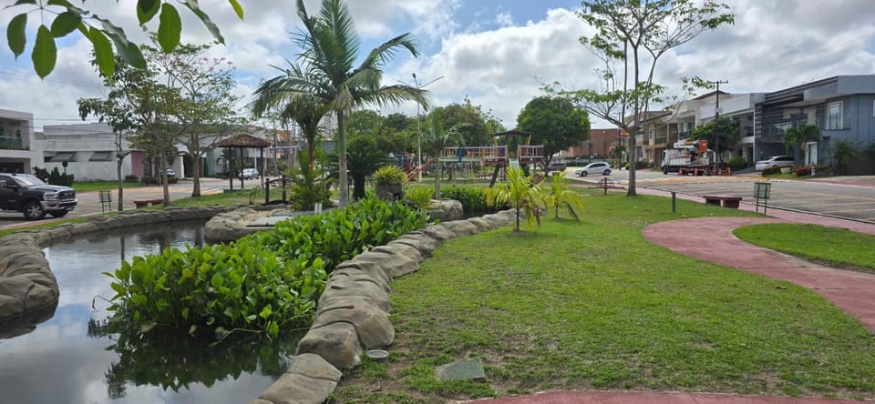 Casa em Condomínio familiar House in Belém