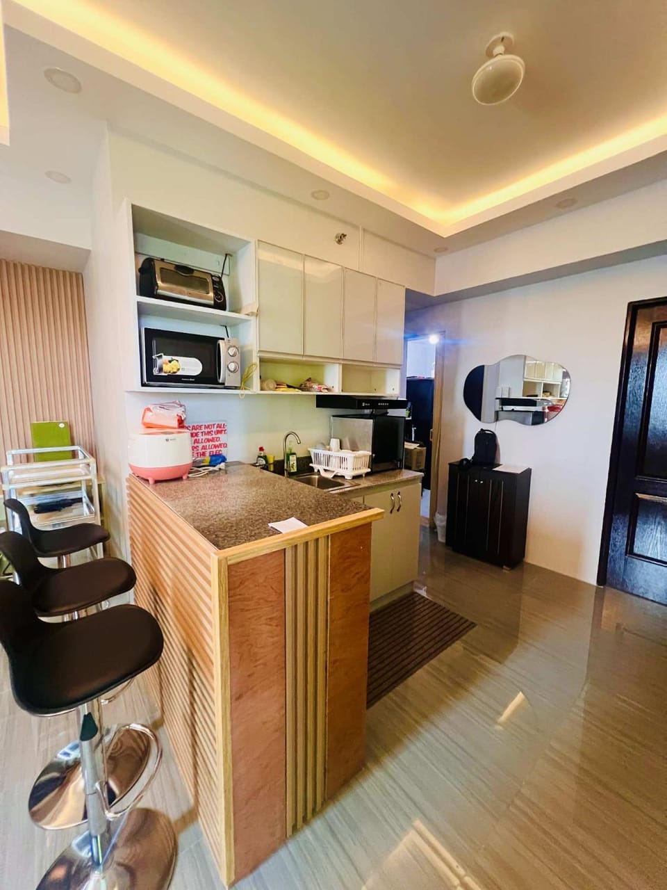 Kitchen or kitchenette, Dining area, minibar, stove, toaster