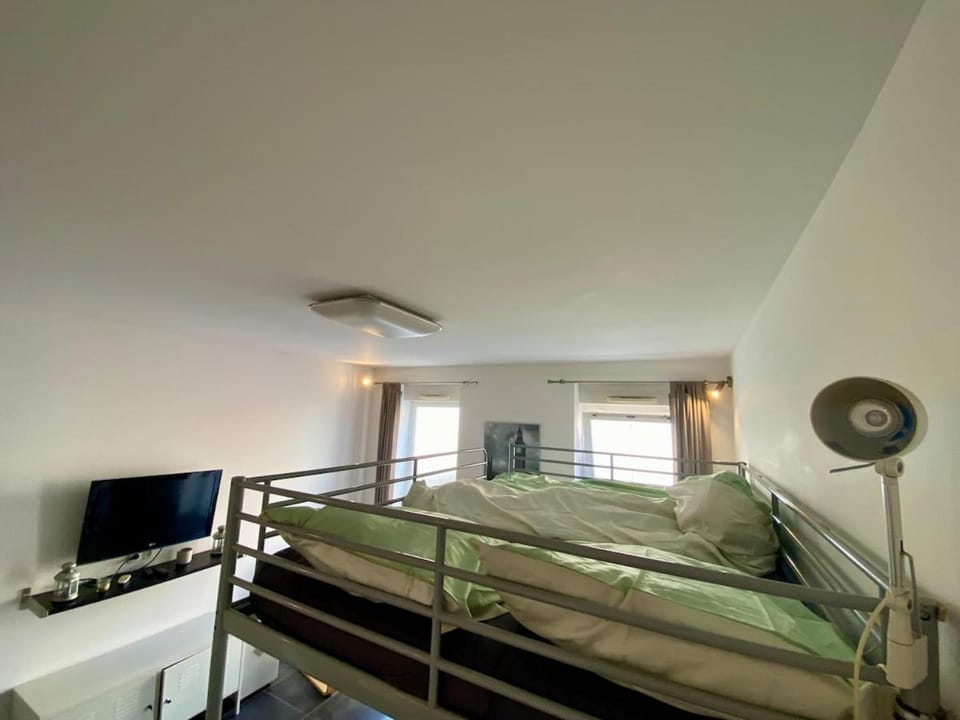Bel Appartement Avec Parking à 2 pas et Climatisation Apartment in Avignon
