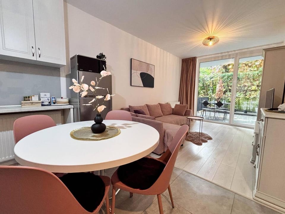 Mera Escape Private Parking and Terrace Apartment in Cluj-Napoca