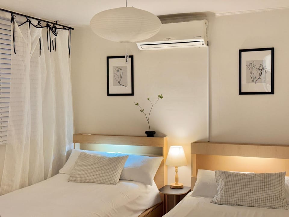 Cha Cha Stay Bed and Breakfast in Seoul