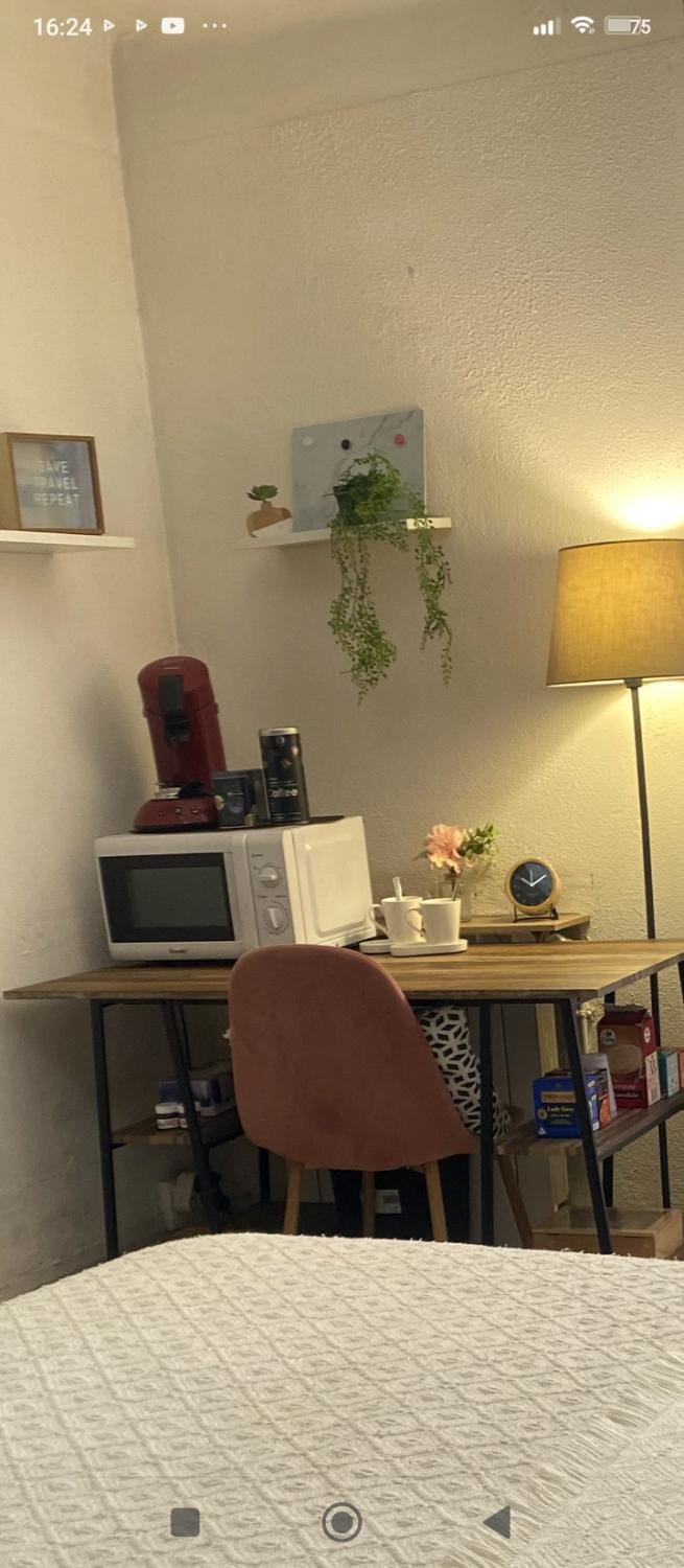 loue chambre chez l'habitant Vacation rental in Marignane