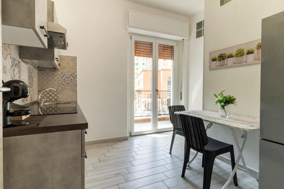 Kitchen or kitchenette, kitchen