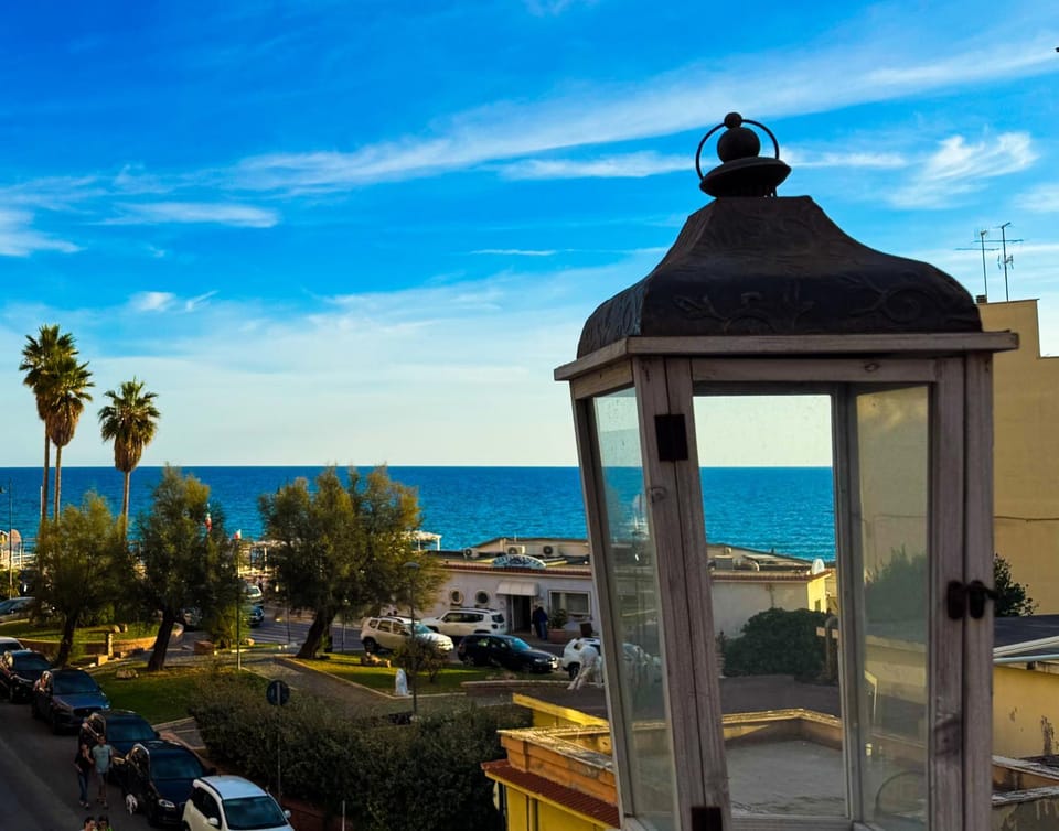 Nearby landmark, Natural landscape, Balcony/Terrace, Balcony/Terrace, Sea view