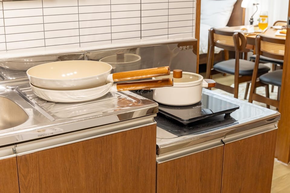 Kitchen or kitchenette